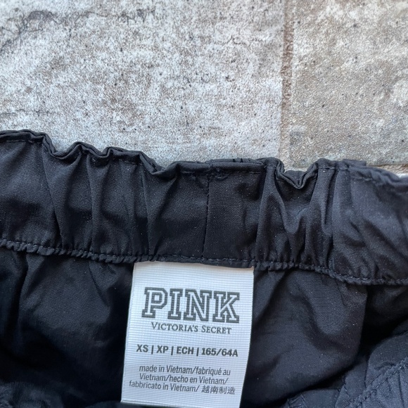 ❤️ VICTORIA SECRET PINK BLACK PARACHUTE BALLOON PANTS SIZE XS - Picture 5 of 8